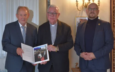 Bildband zur Erinnerung an den Besuch von Papst Franziskus in Luxemburg